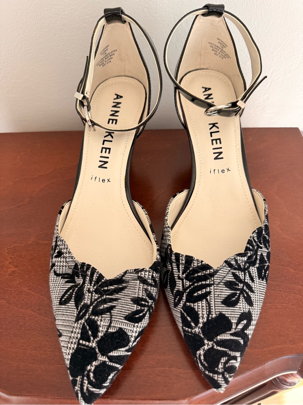 Anne Klein Black & Cream Floral Pointed-Toe Ankle-Strap Flats